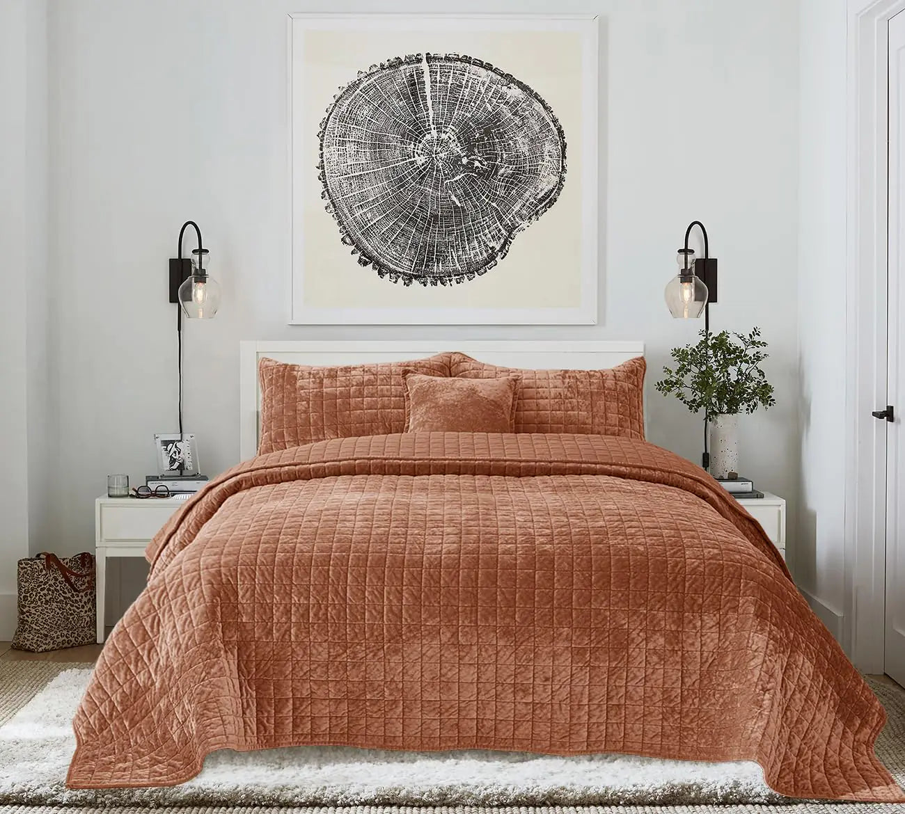 COCOPLOCEUS 3 Pieces Luxurious Velvet King Quilts Set 98x106 Bedspread Coverlet Quilted Bedding Set with 2 Pillow Shams 20x36 Ultra Soft Comforter for All Season Rust